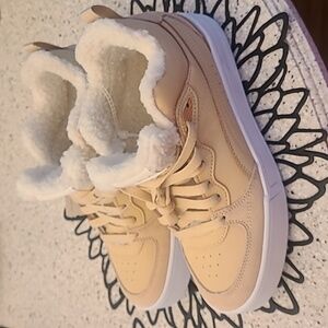 Puma Skye Demi size 8